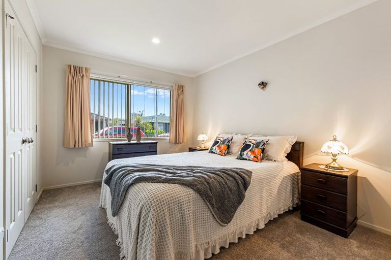 Photo of property in 15 Alice Avenue, Orewa, 0931