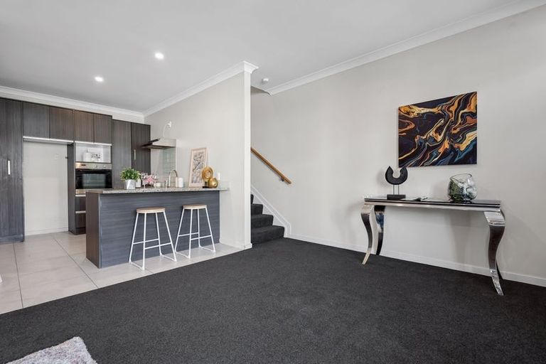 Photo of property in 7/44 Carlos Drive, Flat Bush, Auckland, 2016