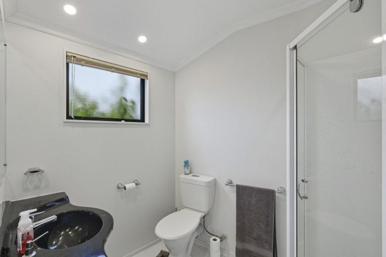 Photo of property in 5 Rotokare Crescent, Whalers Gate, New Plymouth, 4310