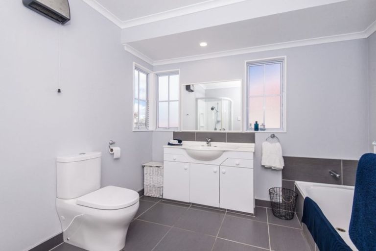 Photo of property in 153 Westchester Drive, Churton Park, Wellington, 6037