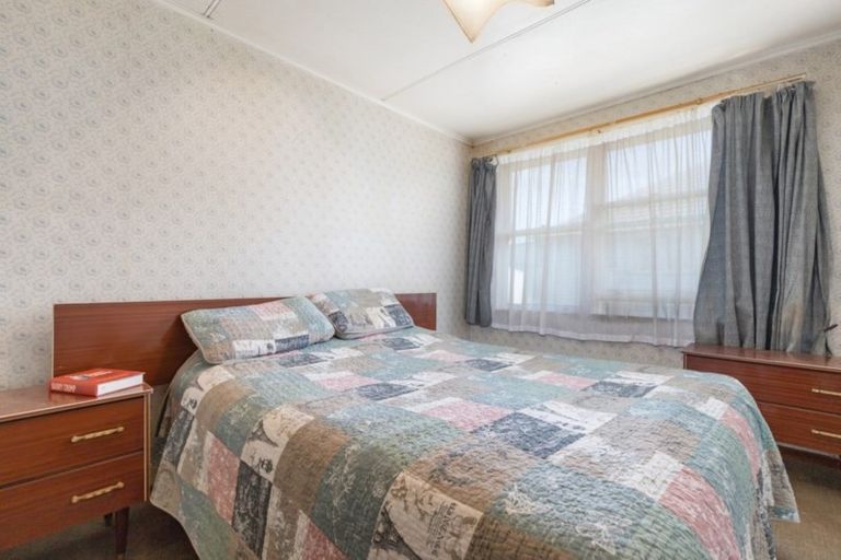 Photo of property in 44 Ross Crescent, Fairfield, Hamilton, 3214