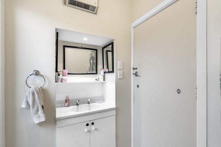 Photo of property in 72 Hamilton Street, East Gore, Gore, 9710