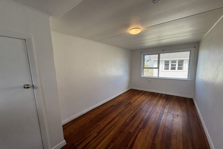 Photo of property in 9 Acourt Street, Hawera, 4610