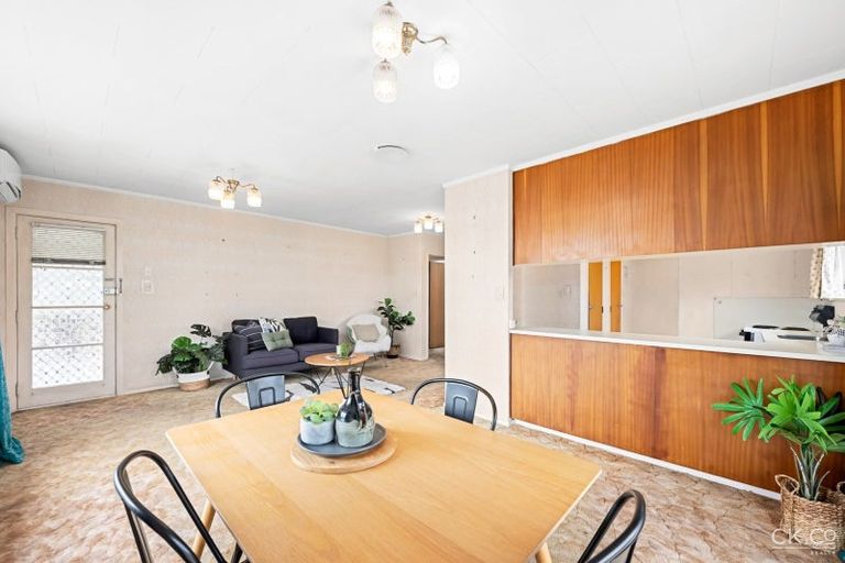 Photo of property in 18f2- Seddon Street, Wallaceville, Upper Hutt, 5018