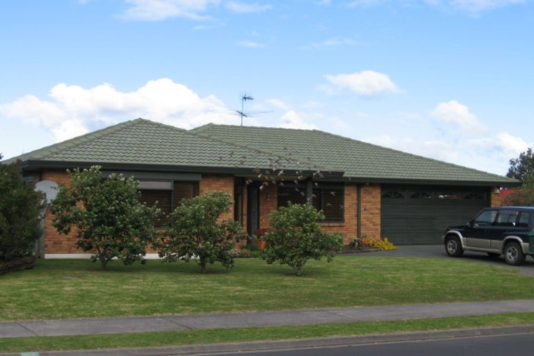 Photo of property in 117 Lakeside Drive, Orewa, 0931
