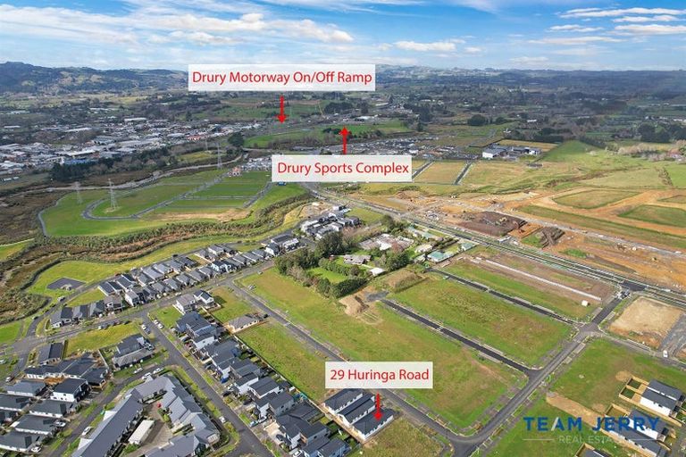 Photo of property in 25 Huringa Road, Karaka, 2113
