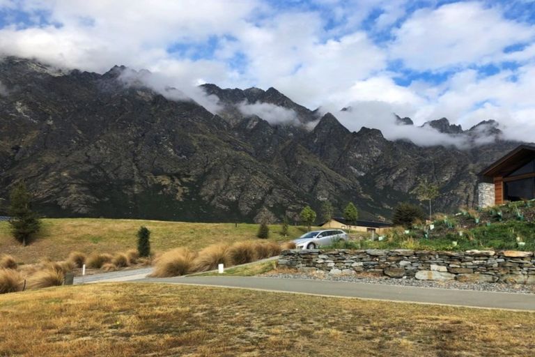 Photo of property in 11 Double Cone Road, Jacks Point, Queenstown, 9371