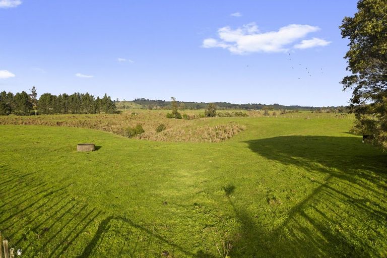 Photo of property in 223 Mataro Road, Onaero, Urenui, 4375