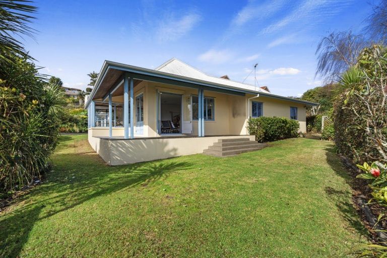 Photo of property in 2 Chestnut Way, Bellevue, Tauranga, 3110