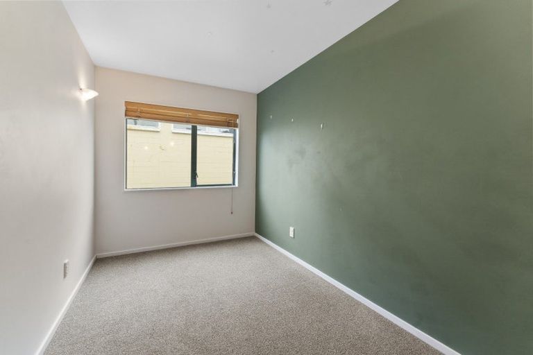 Photo of property in 1e/25 Maclean Street, Paraparaumu Beach, Paraparaumu, 5032