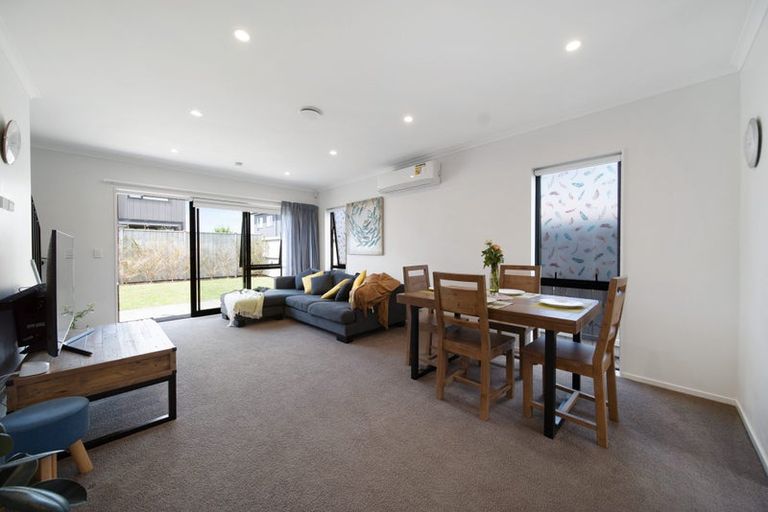 Photo of property in 4 Orona Place, Takanini, 2112