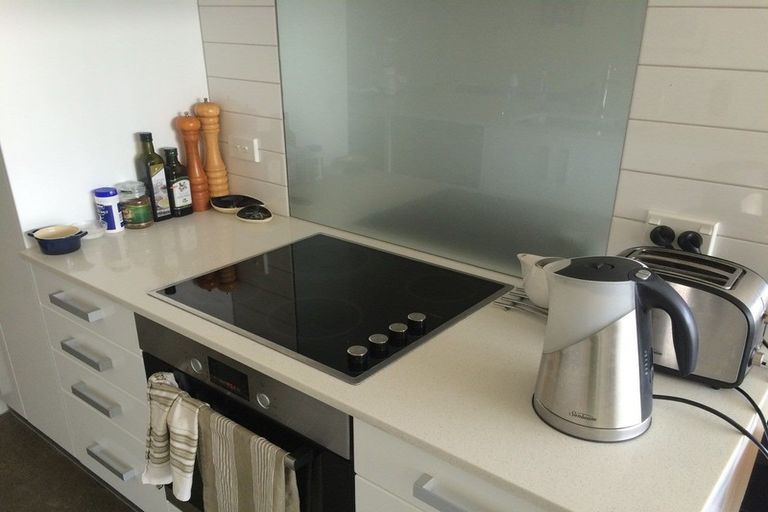 Photo of property in 25u1 Home Street, Mount Victoria, Wellington, 6011