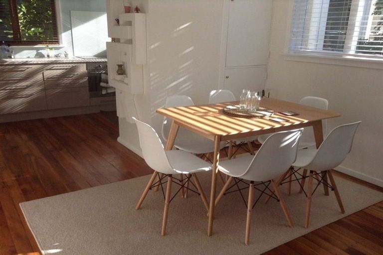 Photo of property in 15a Governor Road, Northland, Wellington, 6012