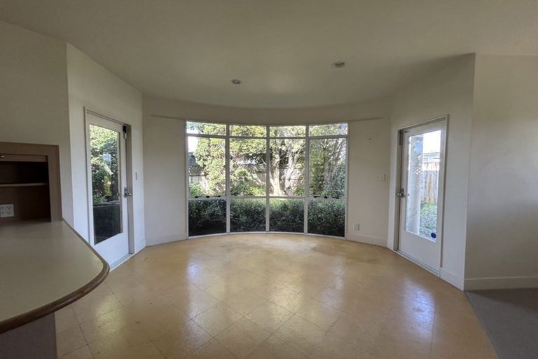 Photo of property in 5 Balcairn Place, Terrace End, Palmerston North, 4410