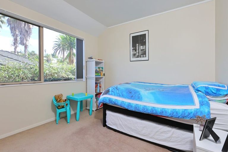 Photo of property in 3 San Antonio Way, Henderson, Auckland, 0612