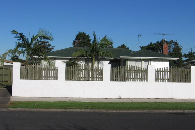 Photo of property in 9 Clendon Avenue, Papatoetoe, Auckland, 2025