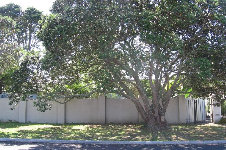 Photo of property in 40 Cliff Road, Torbay, Auckland, 0630