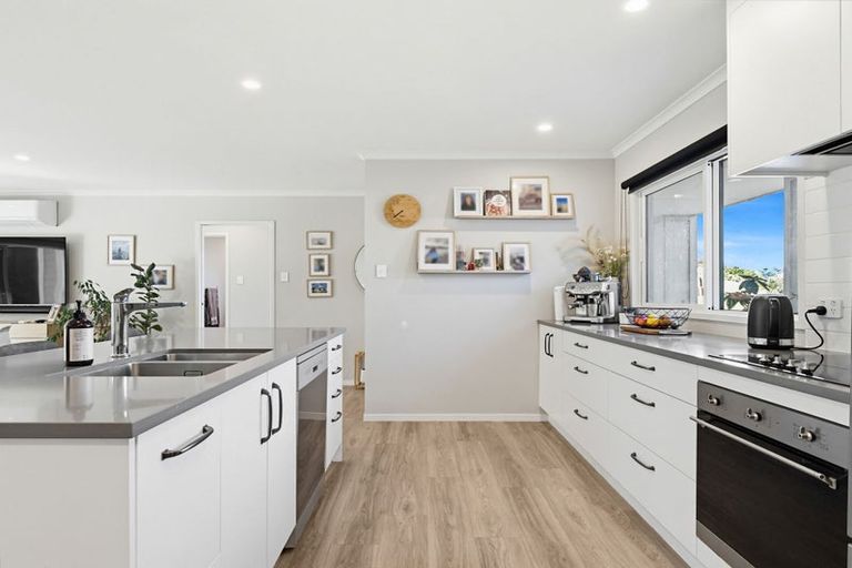 Photo of property in 5 Karanema Place, Coastlands, Whakatane, 3120