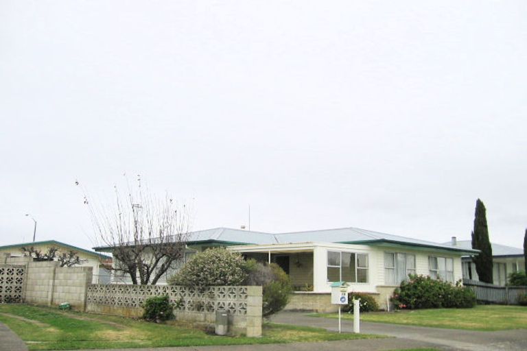 Photo of property in 19 Fife Crescent, Tamatea, Napier, 4112
