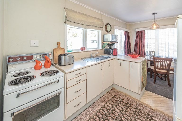 Photo of property in 9 Lee Street, Castlecliff, Whanganui, 4501