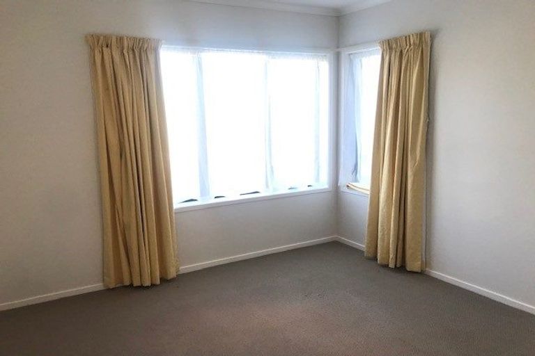 Photo of property in 1 Sheldon Place, Burswood, Auckland, 2013