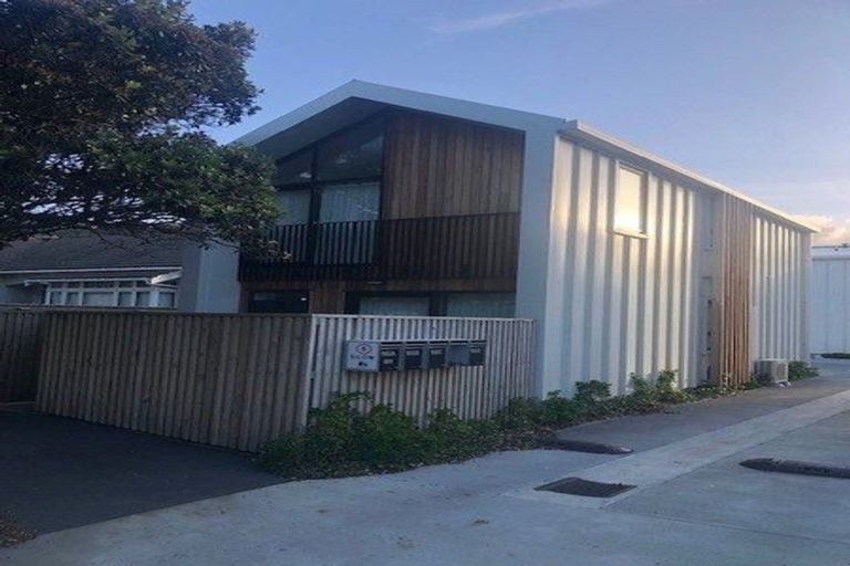 Photo of property in 18 Inglis Street, Seatoun, Wellington, 6022