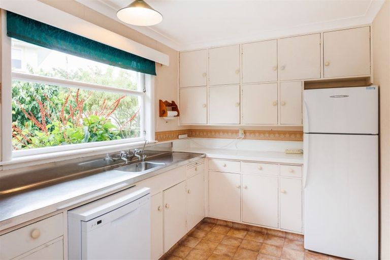 Photo of property in 12 Belgrave Place, Awapuni, Palmerston North, 4412