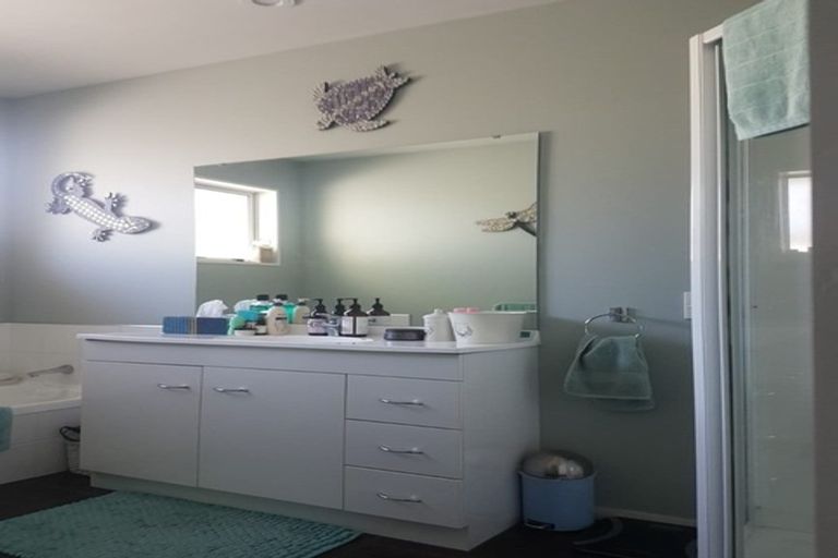 Photo of property in 9 Markham Way, Rolleston, 7614