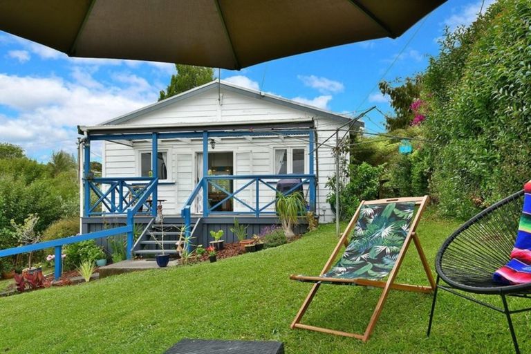 Photo of property in 27a Mangakura Road, Helensville, 0800