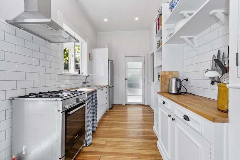 Photo of property in 25 Myrtle Street, Hamilton East, Hamilton, 3216