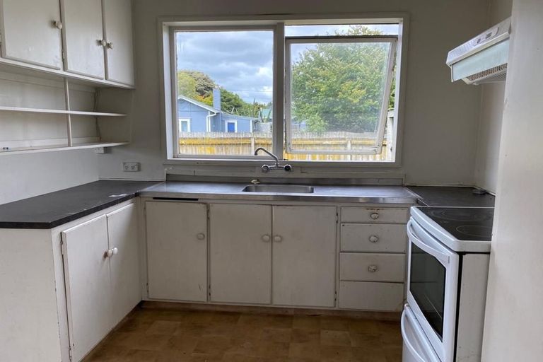 Photo of property in 17 Manuroa Road, Takanini, 2112