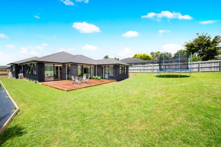 Photo of property in 18 Laurelwood Avenue, Pukekohe, 2120