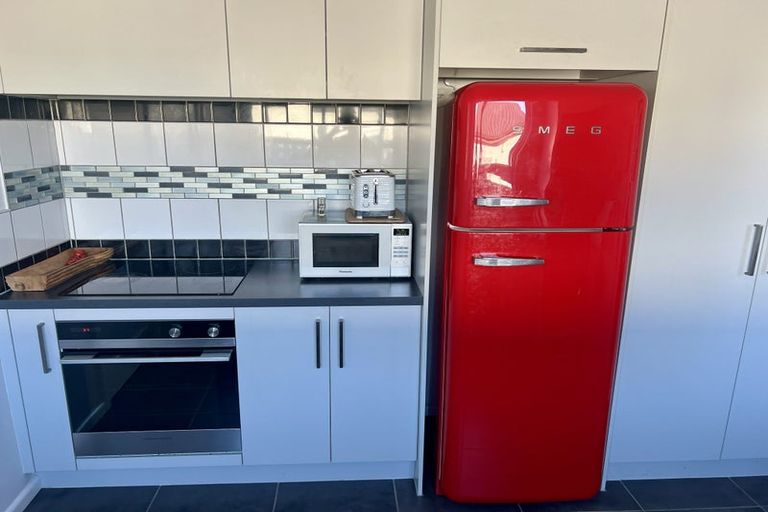 Photo of property in 28 King Street, Taradale, Napier, 4112