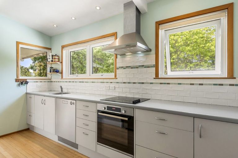 Photo of property in 94 Saddleback Rise, Murrays Bay, Auckland, 0630