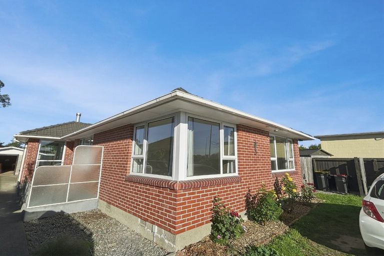 Photo of property in 22 Russley Road, Russley, Christchurch, 8042