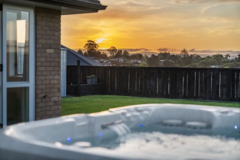 Photo of property in 44 Kakapo Place, Pyes Pa, Tauranga, 3112