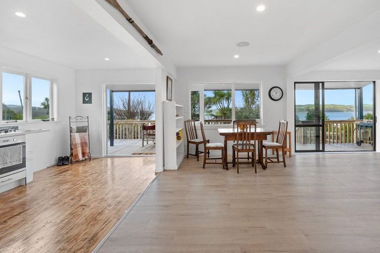 Photo of property in 20 Komiti Road, Tinopai, 0593