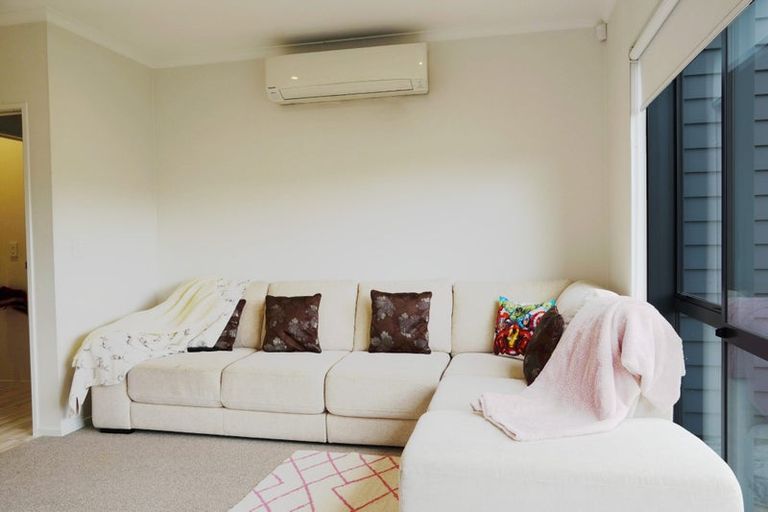 Photo of property in 13 Nganui Avenue, Takanini, 2112