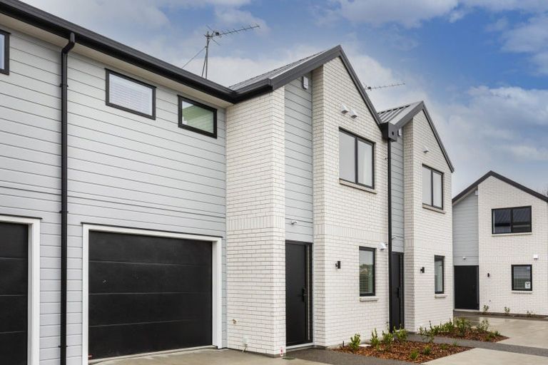 Photo of property in 35 Seymour Street, Hornby, Christchurch, 8042