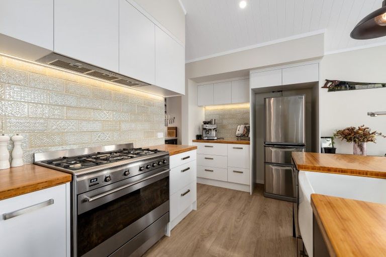 Photo of property in 19 Carex Grove, Foxton Beach, Foxton, 4815
