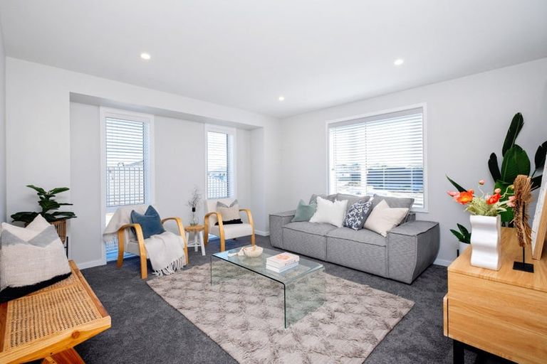 Photo of property in 12 George Yee Place, Taradale, 4112