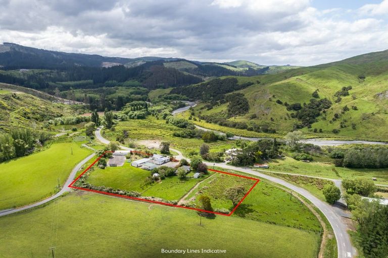 Photo of property in 2936 White Rock Road, Tuturumuri, Martinborough, 5782
