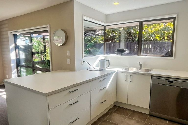 Photo of property in 2/9 Campbell Street, Sumner, Christchurch, 8081