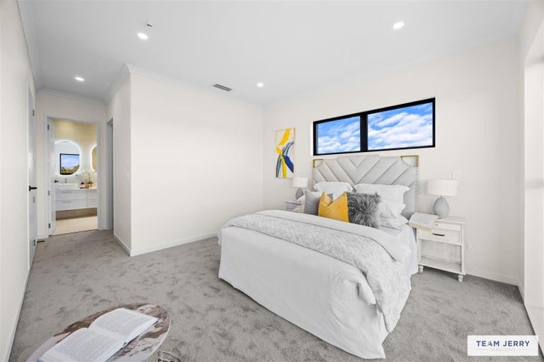 Photo of property in 37 Maungakaraka Road, Karaka, 2580