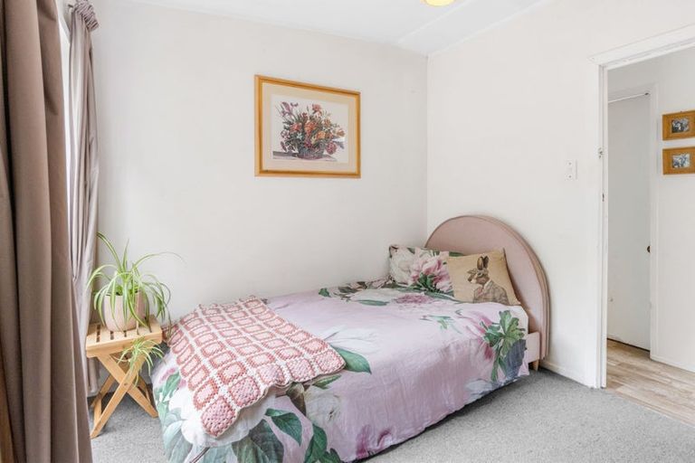 Photo of property in 56 Tilley Road, Paekakariki, 5034