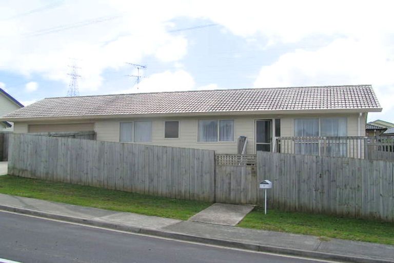 Photo of property in 7 Killygordon Place, Massey, Auckland, 0614