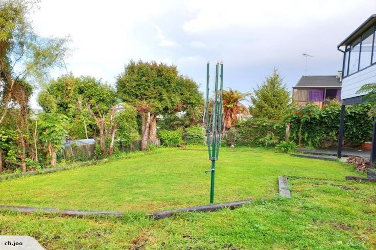 Photo of property in 3 Cassandra Grove, Totara Vale, Auckland, 0629