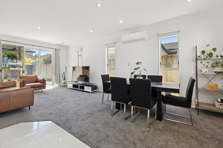 Photo of property in 74 Baverstock Road, Flat Bush, Auckland, 2016
