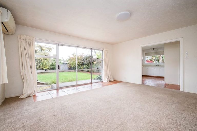 Photo of property in 2/77 Mays Road, St Albans, Christchurch, 8052