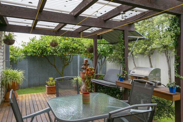Photo of property in 12 Golders Place, Richmond Heights, Taupo, 3330